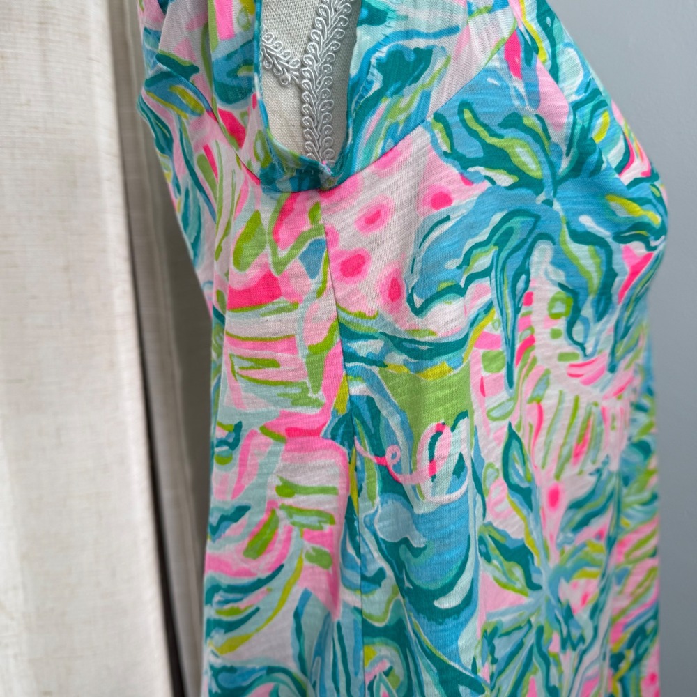 Lilly‎ Pulitzer Etta V Neck T Shirt Short Sleeve One in a Melon Pink Blue Medium - Picture 6 of 10